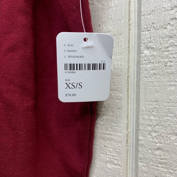 Free People Beach short sleeved sweater, size XS/S. NWT. - Picture 4 of 5